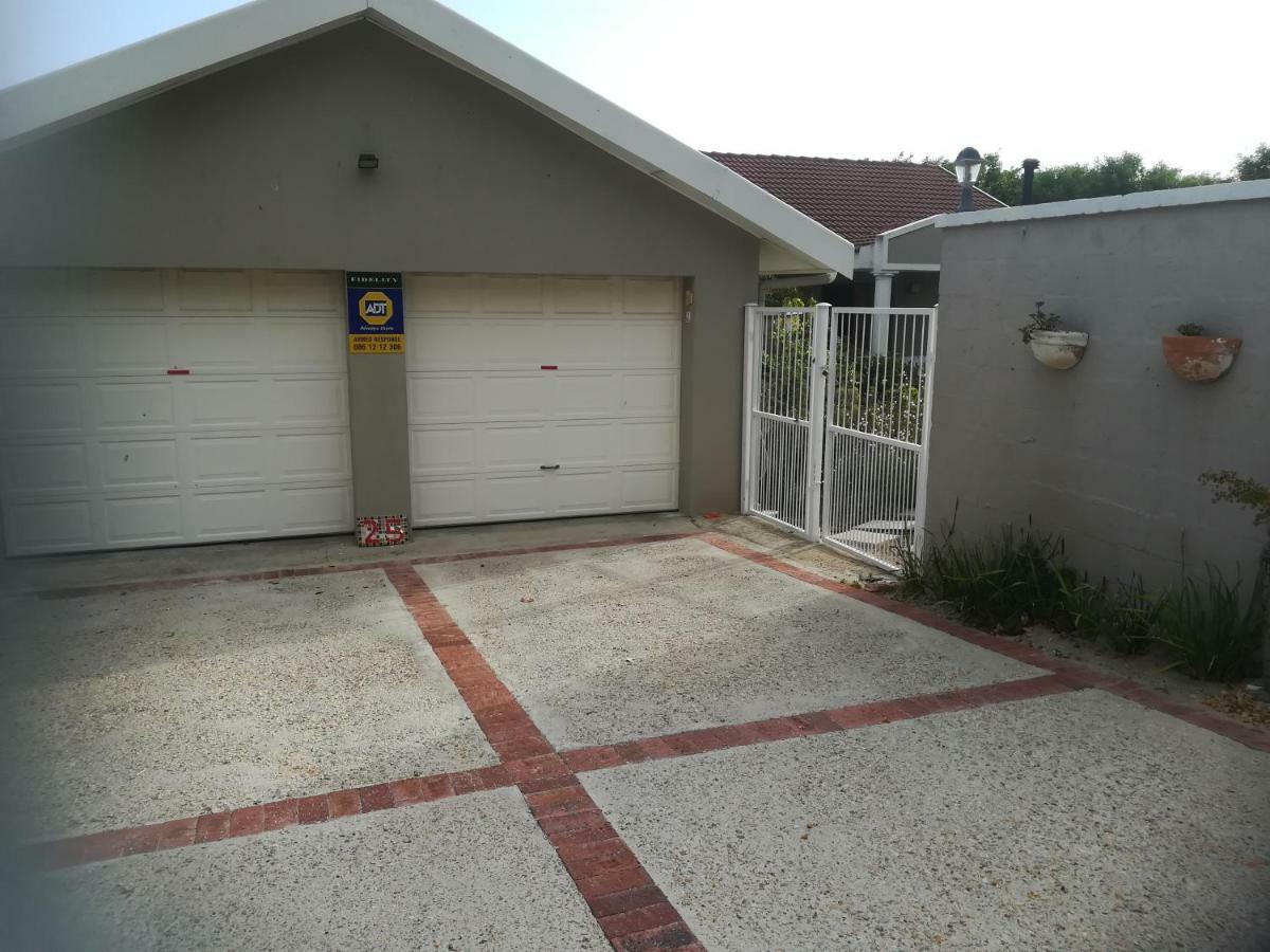 Daphne'S Place Appartamento Hermanus Esterno foto